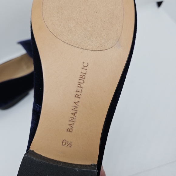 NWT Banana Republic blue velvet demi smoking slipper with heart and XO 6.5 - Picture 6 of 8